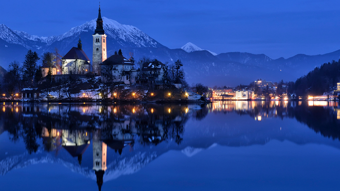 Bled Blue Hour, winter panorama Bled, Slovenia (700x393, 316Kb)