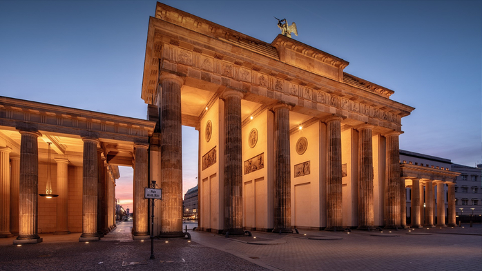 Brandenburg Gate at dawn, Berlin, Germany (700x393, 294Kb)