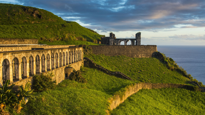 Brimstone hill fortress by sea against sky, Saint Kitts and Nevis, Caribbean (700x393, 421Kb)