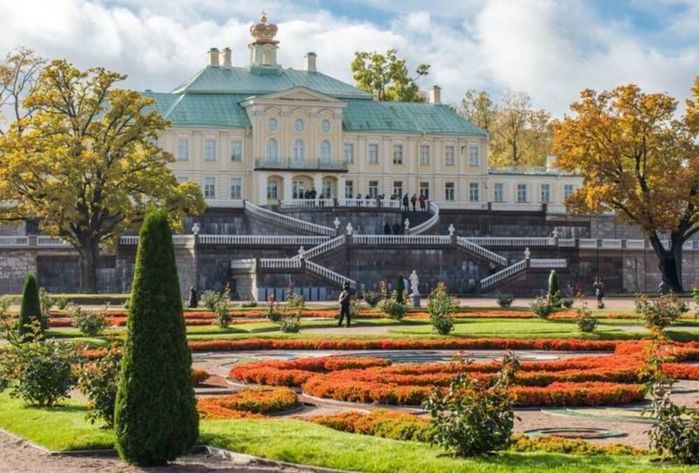 1644309923_52-na-dache-pro-p-bolshoi-menshikovskii-dvorets-v-oranienbau-62 (700x473, 80Kb)