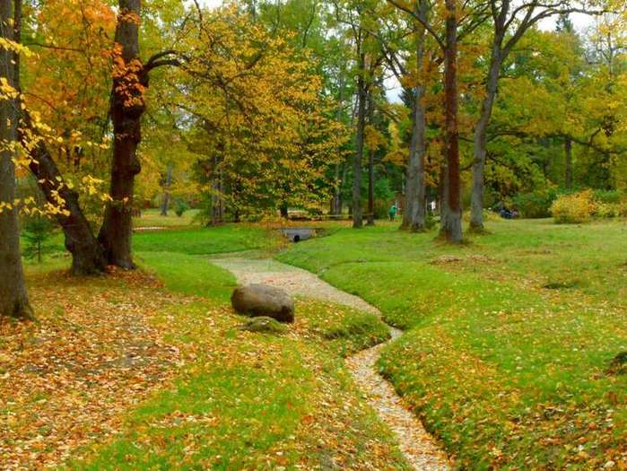 tropinka-park-v-oranienbaume-131086mid2 (700x525, 73Kb)