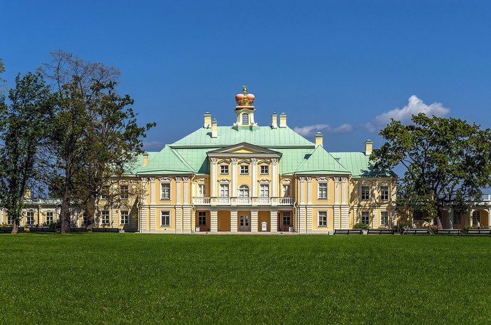 Menshikovsky_Palace_in_Oranienbaum_01 (700x463, 101Kb)