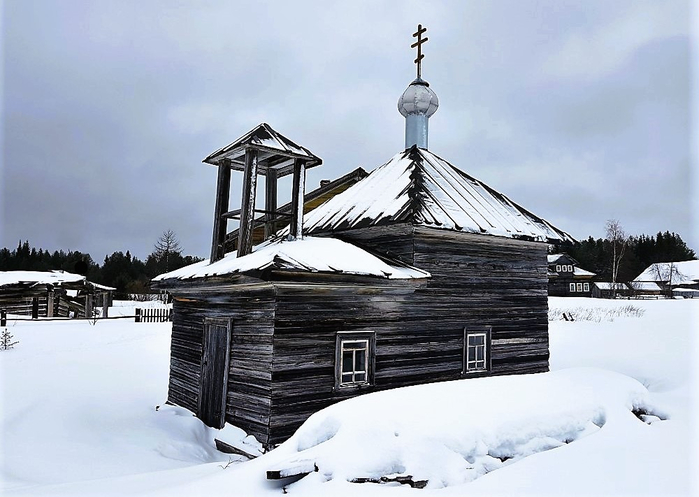 Крылово. Крестовоздвиженская часовня, вт. пол. XVIII в. (700x497, 280Kb)