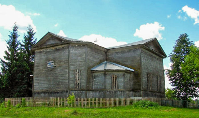 Далисичи. Церковь Успения Пресвятой Богородицы, 1837 г. (700x416, 357Kb)