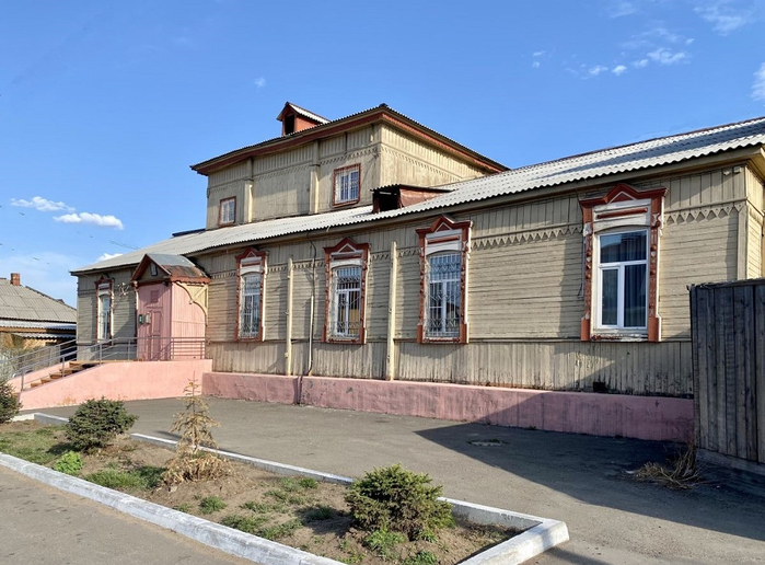 Улан-Удэ. ц. Михаила Архангела, 1906 г. в станице Заудинской (фото 2) (700x516, 358Kb)