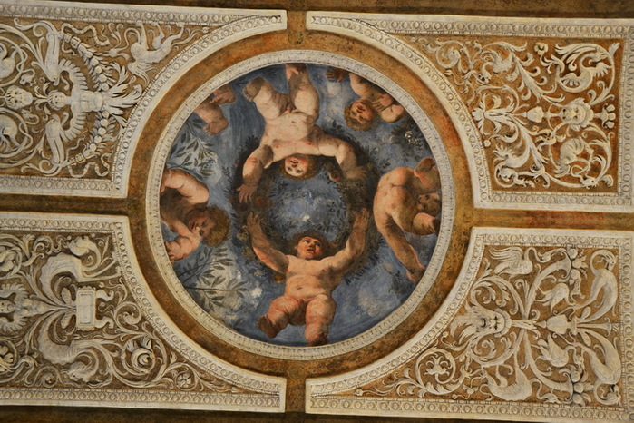 Trento,_Castello_del_Buonconsiglio_Dossi_frescoes,_-_Carlo_D (4) (700x466, 173Kb)