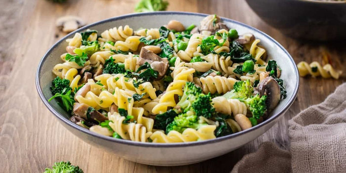 creamy-pasta-with-broccoli-mushrooms-4 (700x350, 275Kb)