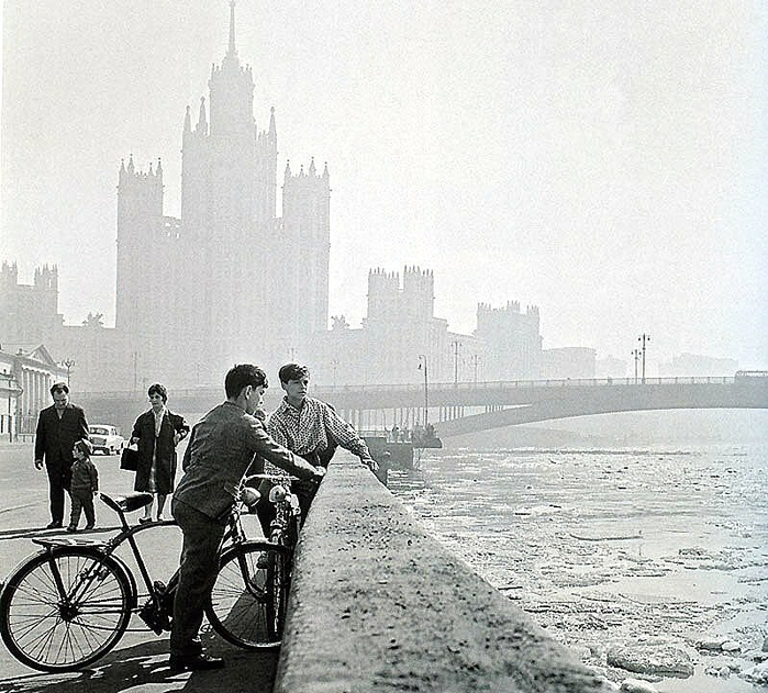 ссср Ледоход на Москве-реке и Москворецкая набережная, 1963 год (700x631, 425Kb)