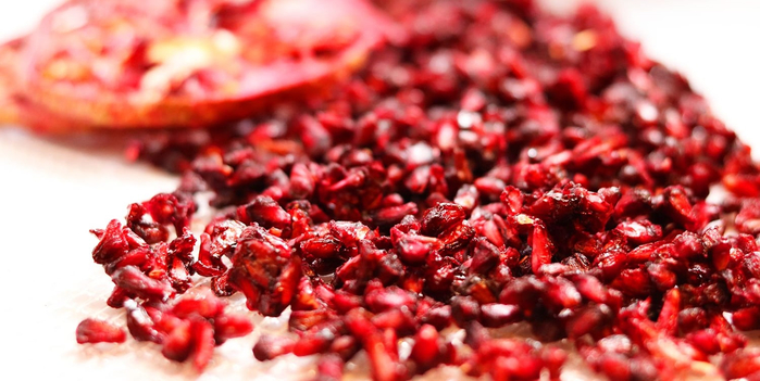 spice-hunting-anardana-dried-pomegranate-seeds-1695032770 (700x351, 298Kb)