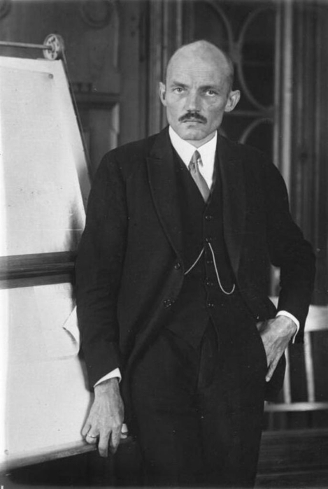 Claude_Dornier (469x700, 117Kb)