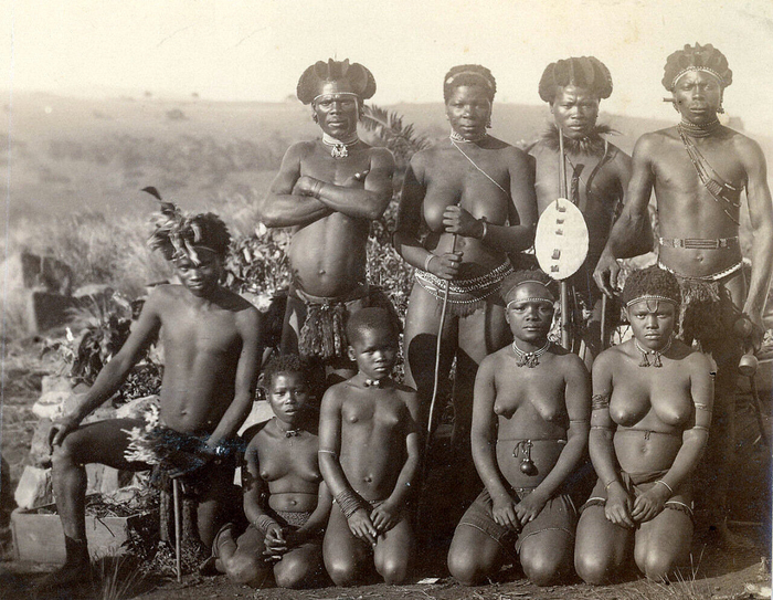 южная африка Зулусские юноши и девушки. Южная Африка, конец XIX века (700x543, 472Kb)