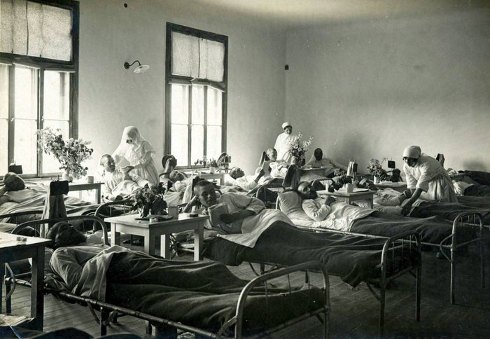  оссия Палата в госпитале, 1915 год (700x484, 295Kb)