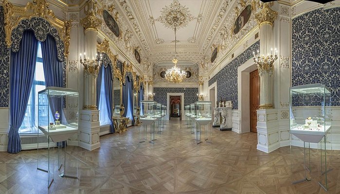 1665885638_47-cobrio-club-p-muzei-faberzhe-chei-dvorets-dizain-pintere-55 (700x399, 88Kb)