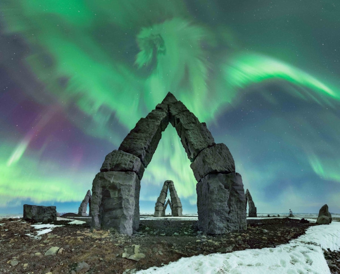 Astronomy-Photographer-Year-shortlist-Arctic-Dragon (700x564, 349Kb)