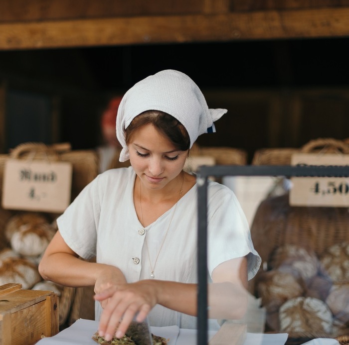 working-person-shop-market-bread-bakery-cook-women-baker-amish-handicraft-sense-984943 (700x693, 86Kb)