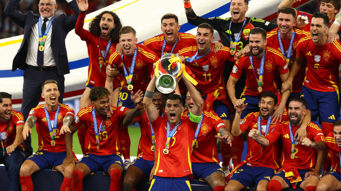 7496702_w980p16x920240714T211913Z_1958703772_UP1EK7E1N7ZOI_RTRMADP_3_SOCCEREUROESPENGREPORT (700x393, 444Kb)