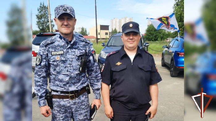 7290319_Rosgvardiya_obespechila_pravoporyadok_vo_vremya_prazdnovaniya_Dnya_Voennomorskogo_flota_v_Ugre (700x393, 277Kb)