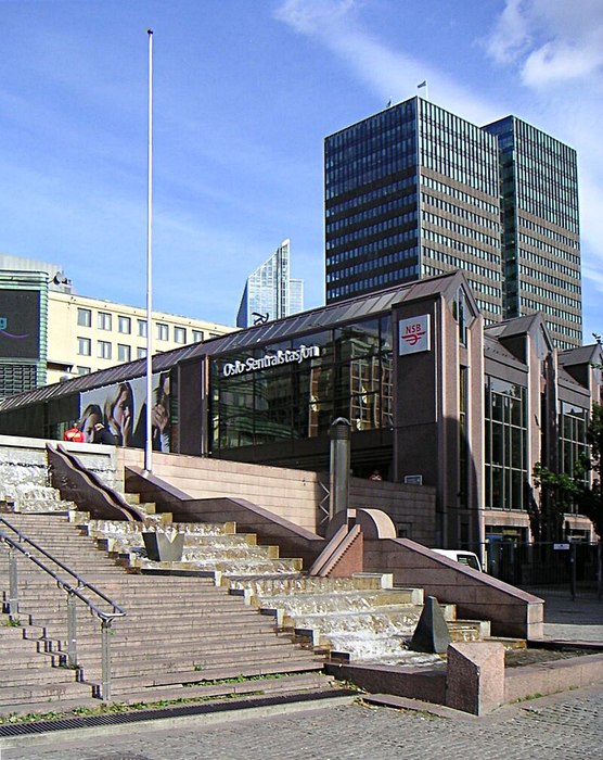 Oslo_Sentralstasjon_2005-08-30 (556x700, 125Kb)