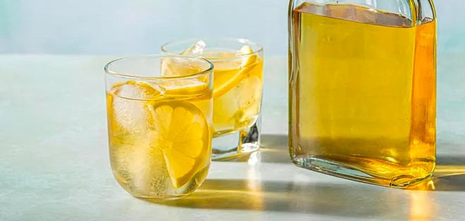 chamomile-herbal-tea-infused-vodka-recipe-766119-hero-01-c4612d22c6a14cd482514803715b7448 (659x313, 138Kb)