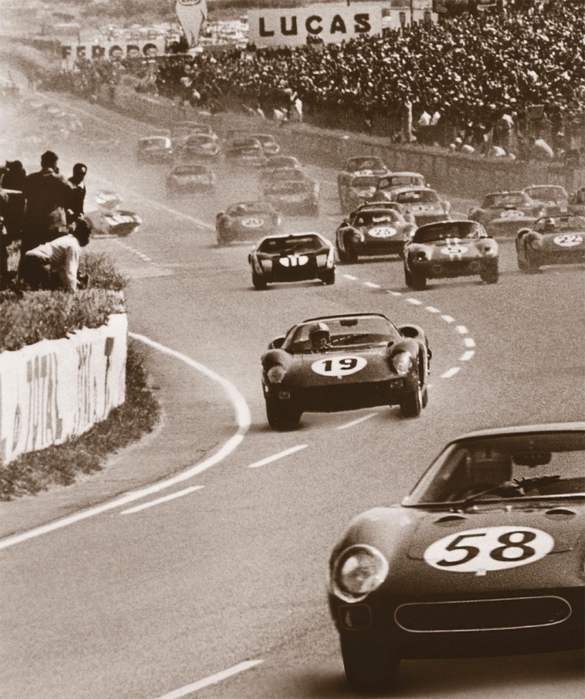 6627324_The_Classic_Car_Book_The_Definitive_Visual_History__2016__DK164 (585x700, 301Kb)