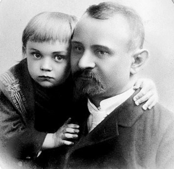  оссия Борис Чирков с отцом Петром Петровичем Чирковым, 1906 год (554x540, 101Kb)