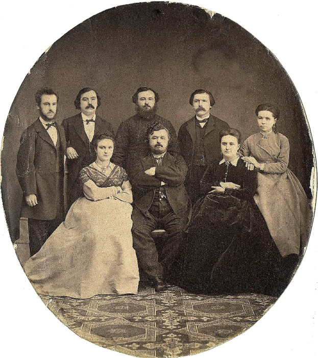  оссия Братья Щеголевы со своими женами, Красноярск 1866 год (623x700, 481Kb)