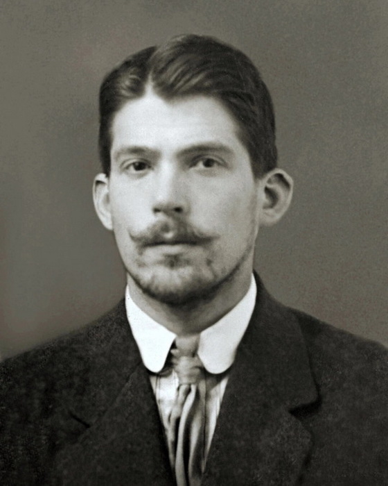1914 . . .       (560x700, 83Kb)