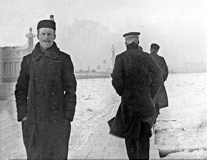  оссия Петербург, зимой на Неве, 1910 год (700x540, 242Kb)