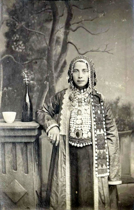  оссия Татарка из Касимова в коллекционном наряде южных башкир, 1903 год (448x700, 322Kb)