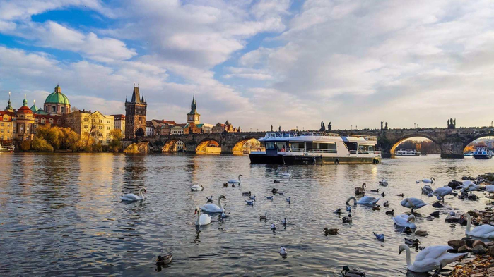 boat-praga_172991347 (700x393, 315Kb)