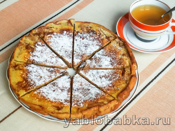 шарлотка на сковороде с яблоками 1 (700x525, 480Kb)