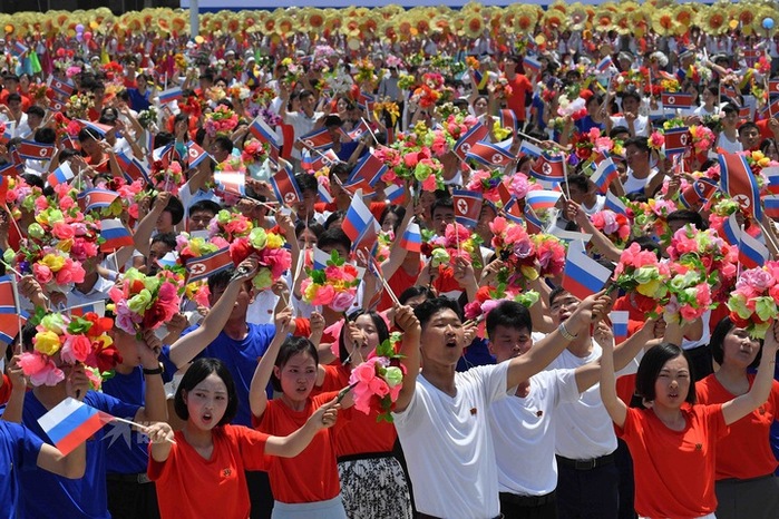 3109898_iun_istrecha_pytina_s_koreya (700x466, 178Kb)
