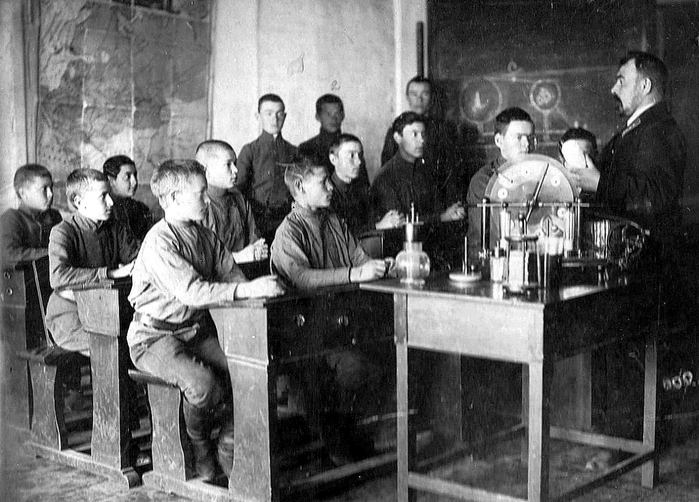  оссия курсы Тарского городского училища 1 марта 1911г. 4 кл (700x502, 244Kb)