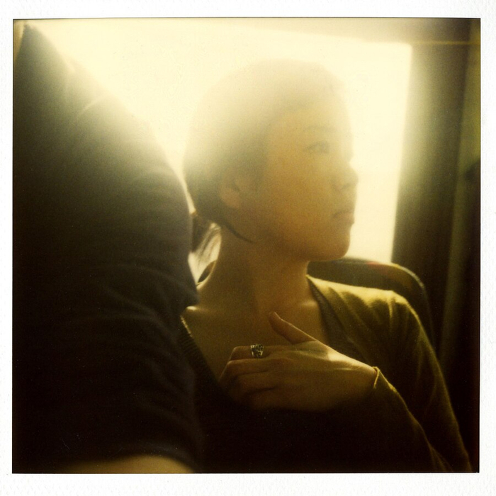 Audrey_Kawasaki_on_bus (700x700, 338Kb)