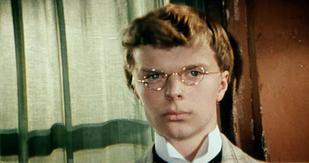 6-marta-1952-goda-rodilsya-mihail-metolkin--aktor,-poluchivshiy-izvestnost-blagodarya-trilogii-«neulovimyie-mstiteli». (635x336, 135Kb)