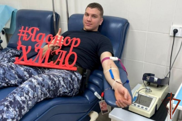 7290319_Rosgvardeici_na_Yrale_prinyali_ychastie_v_vedomstvennoi_donorskoi_akcii_Ot_serdca_k_serdcy (600x400, 204Kb)