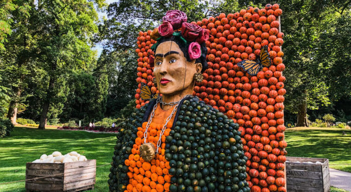 Kuerbisausstellung-Ludwigsburg-2024-Frida Kahlo (900x582, 129Kb)