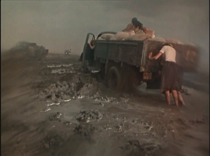 Alenka.1961.XviD.DVDRip.avi_20250324_141113.735 (688x512, 144Kb)