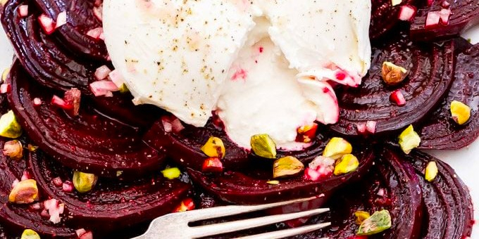 Roasted-Beets-Burrata-Pistachios-Orange-Vinaigrette-Photograph-680x1008 (680x340, 283Kb)