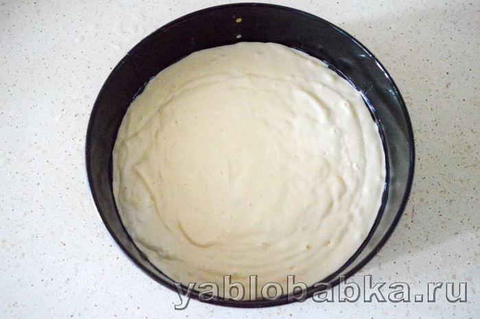 сметанная шарлотка с яблоками и грецкими орехами 9 (700x465, 294Kb)