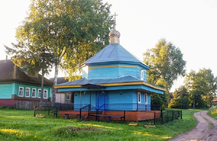 Ляды. Часовня иконы Божией Матери ``Трёх радостей``, 1874 г. (700x455, 348Kb)