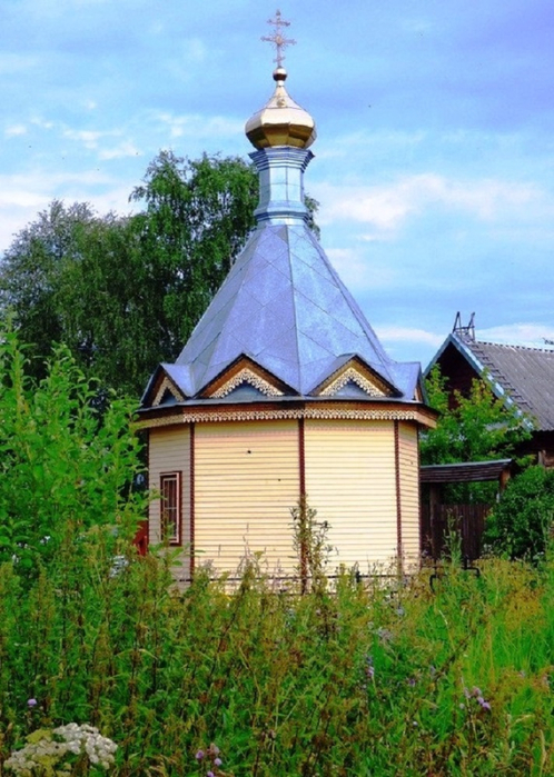 Ченцы. Часовня Александра Невского, 1894 г. (с 2000-х гг.- Царственных Страстотерпцев) (498x700, 422Kb)