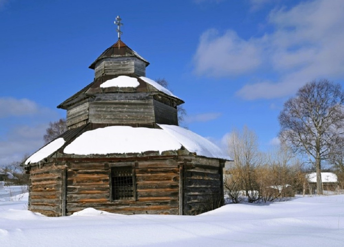Юрово. Пятницкая часовня, сер. ХIХ в. (фото 2) (700x503, 283Kb)