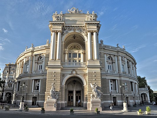 odesskiy-teatr-opery-i-baleta_24 (532x400, 60Kb)