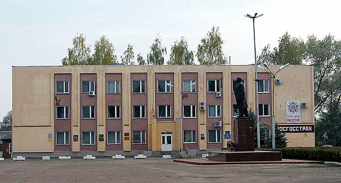 0 0 Советская площадь с администрациями города и района (700x375, 353Kb)