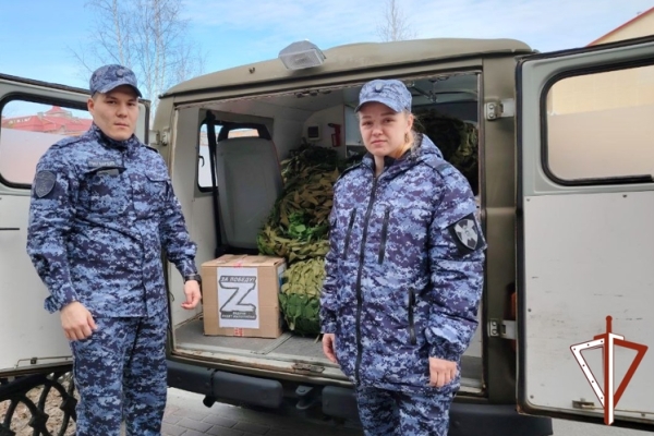 7290319_V_Ugre_rosgvardeici_organizovali_sbor_gymanitarnoi_pomoshi_dlya_nyjd_SVO (600x400, 192Kb)
