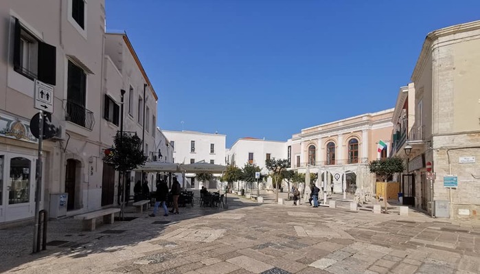 monopoli-piazza-garibaldi2 (900x599, 77Kb)