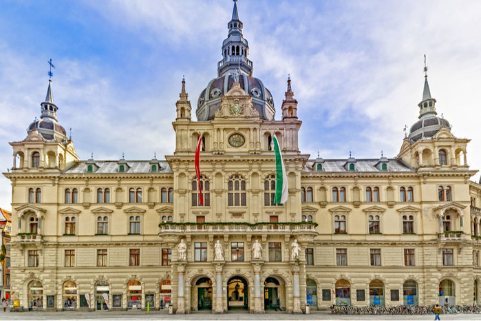 Graz_Rathaus2 (700x466, 103Kb)