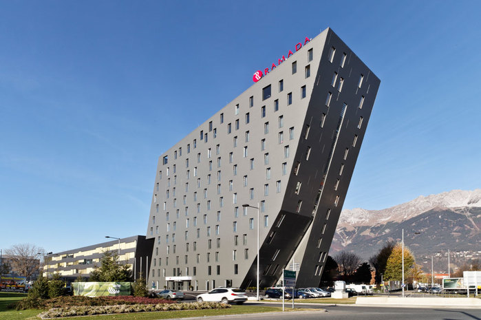 Инсбрук. Отель RAMADA INNSBRUCK TIVOLI 2 (700x465, 73Kb)