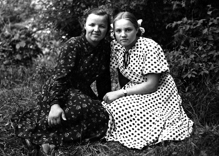 ссср Девушки 1950 года (700x499, 266Kb)